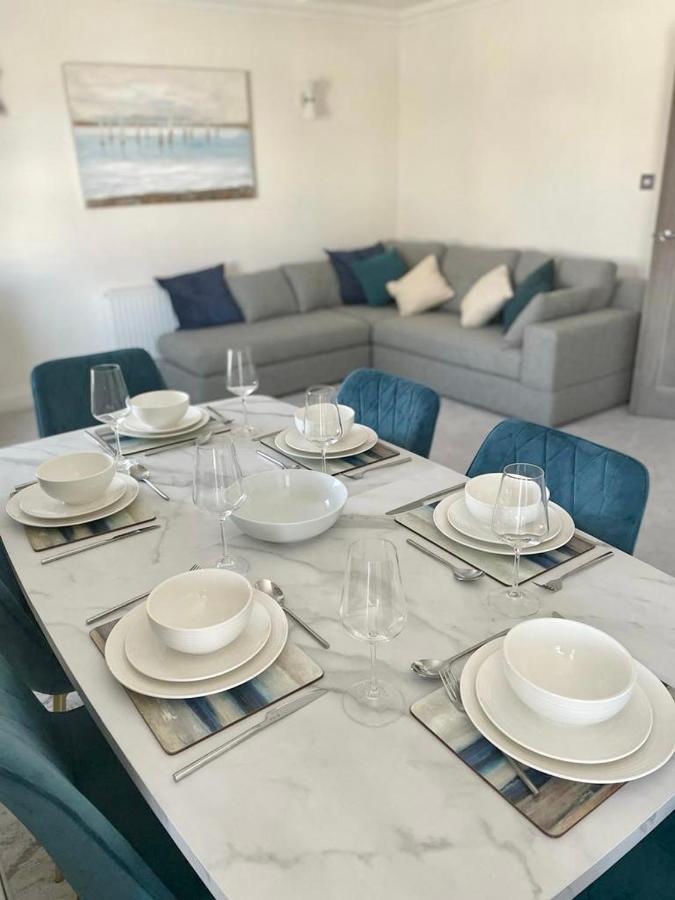 Exquisite Apartment, Stone Throw From The Beach Bournemouth Esterno foto