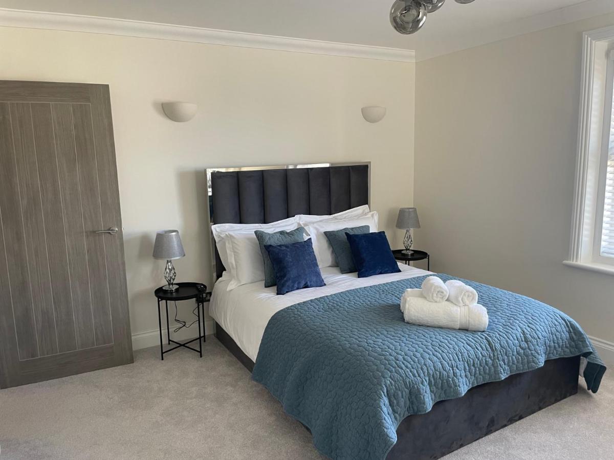 Exquisite Apartment, Stone Throw From The Beach Bournemouth Esterno foto
